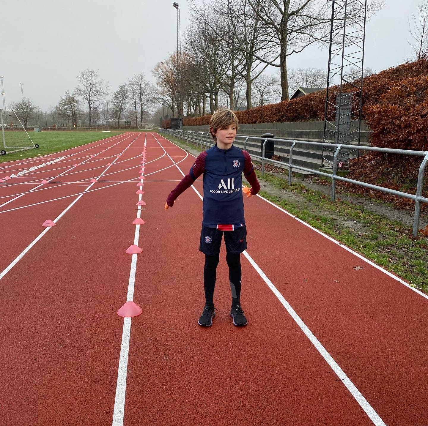 Mød U10 fodboldspillere Noam fra KB boldklub, som er blevet hurtigere på 10, 20 og 30 meter sprint på KUN 8 uger